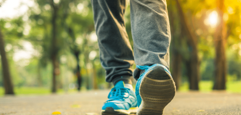 Plimbarile reduc riscul de deces
