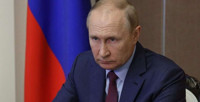 Putin a ordonat creşterea cu 15% a numărului de soldaţi din armata rusă