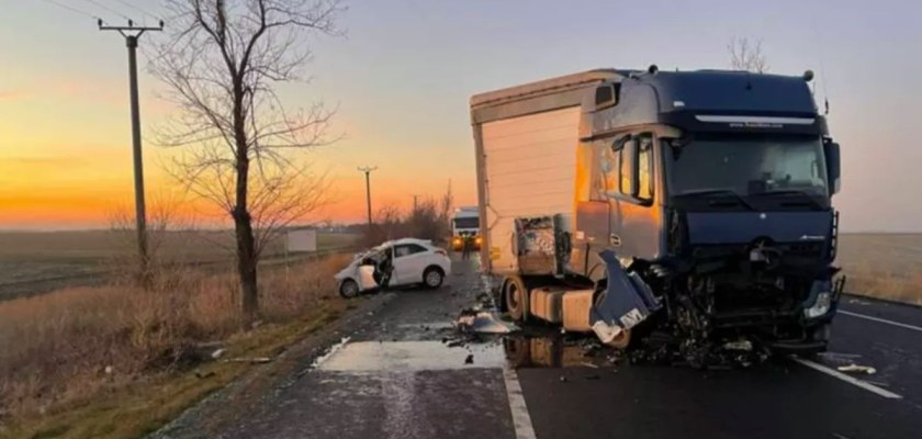 Carnagiu pe un drum din Romania