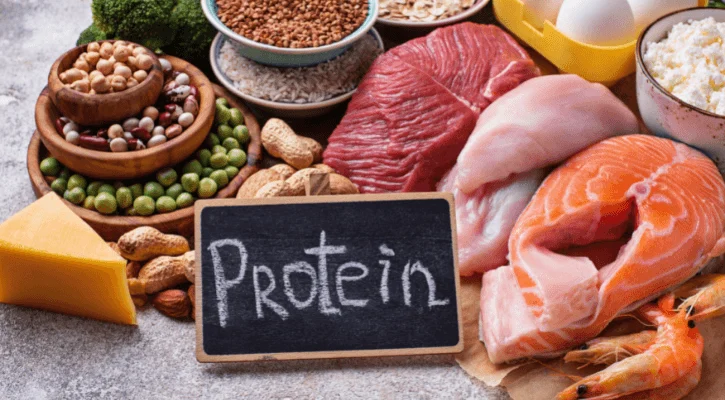 mai multe tipuri de carne care au proteină