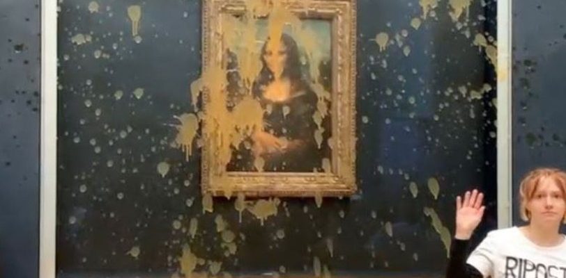 Protestatarii au aruncat cu supă în tabloul Mona Lisa de la Louvre din Paris / Protestar: „Sistemul nostru agricol este bolnav, fermierii noştri mor”