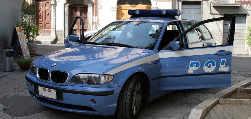 Italia: Un bărbat care a încercat să-și stranguleze soția este achitat pentru somnambulism