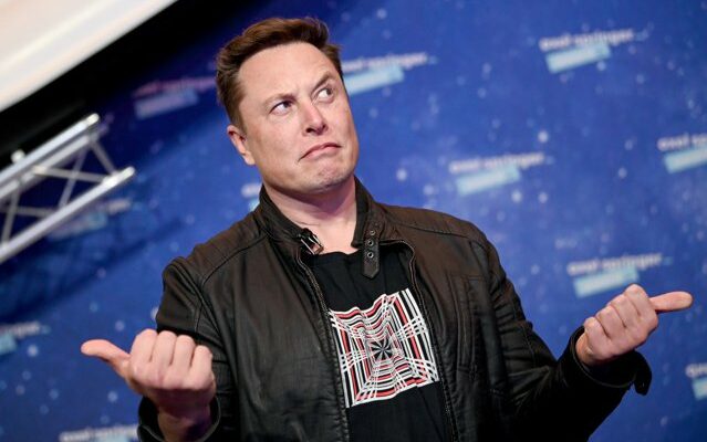 Mai mulţi oameni ar alege să cumpere maşini Tesla, dacă Elon Musk nu ar fi la conducerea companiei