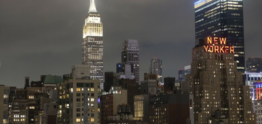 Un bărbat a locuit cinci ani la un hotel de lux din New York după ce a plătit 200 DOLARI. Acum, riscă închisoarea
