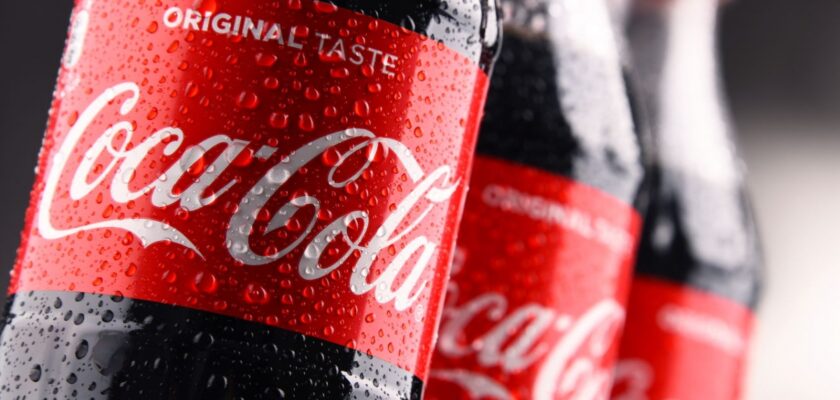 Coca-Cola, acuzată de manipulare masivă: cum a denaturat decenii la rând adevărul despre zahăr