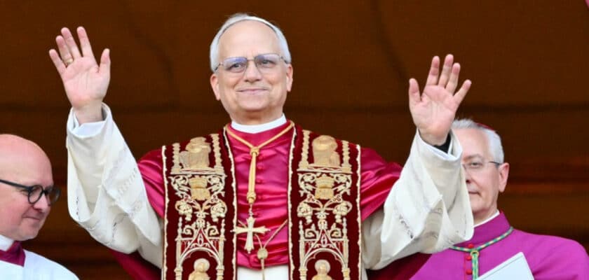 Cine este Robert Prevost, cardinalul american care a fost ales noul papă. Ce spunea papa Francisc despre el