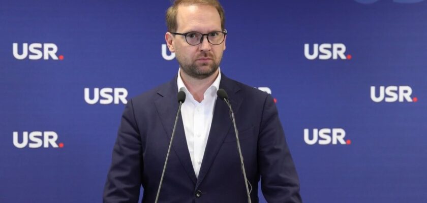 Dominic Fritz îi cere lui George Simion să respecte rezultatul alegerilor și legitimitatea preşedintelui ales. „Fiţi patrioţi!”