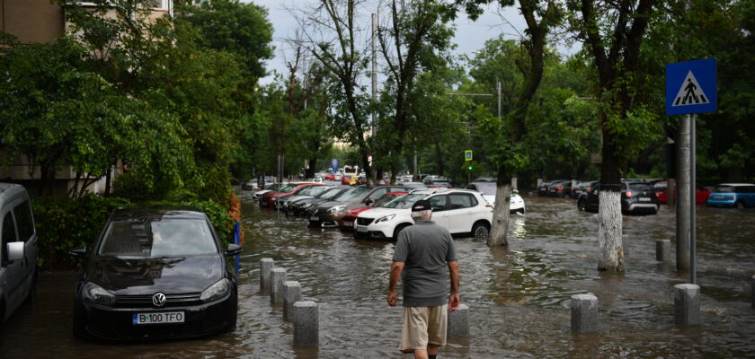 Ministrul Mediului trage „un semnal de alarmă” după furtuna de luni. „Probabil întregul București ar fi fost sub ape”