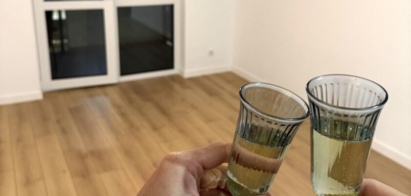„Astea sunt vremurile”. 208.000 de euro pentru un apartament în sudul Capitalei. Cum văd românii explozia prețurilor la locuințe
